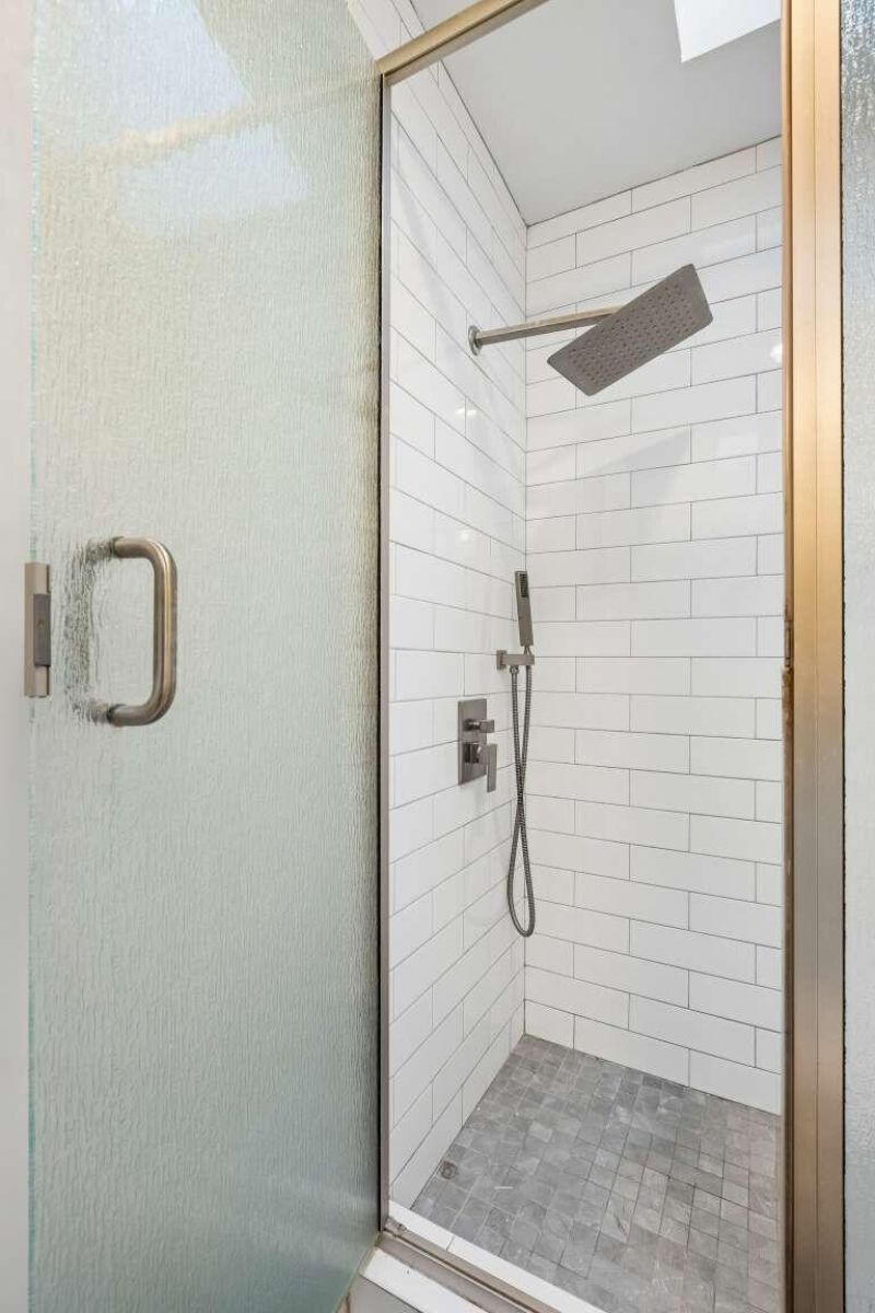 753 Milldenhall Road Photo 14