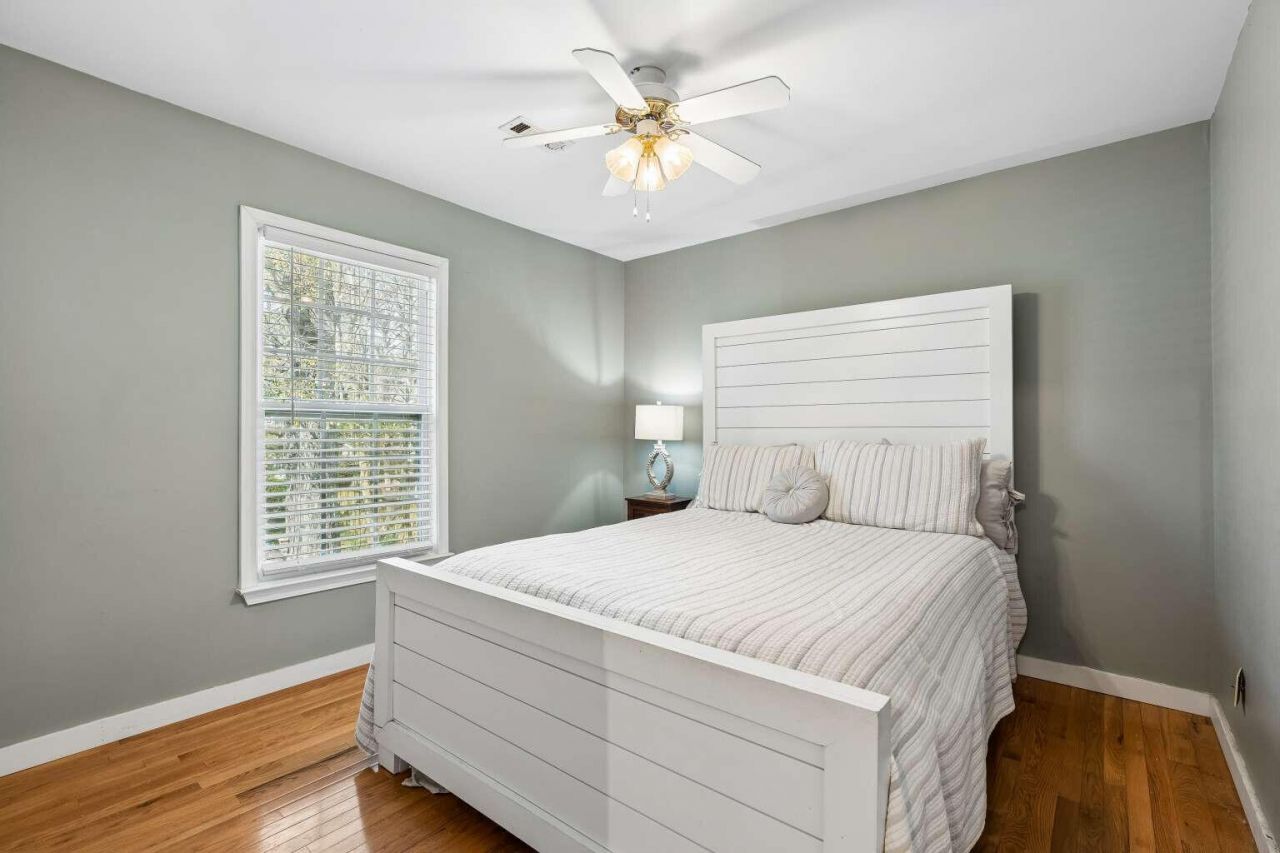 753 Milldenhall Road Photo 16