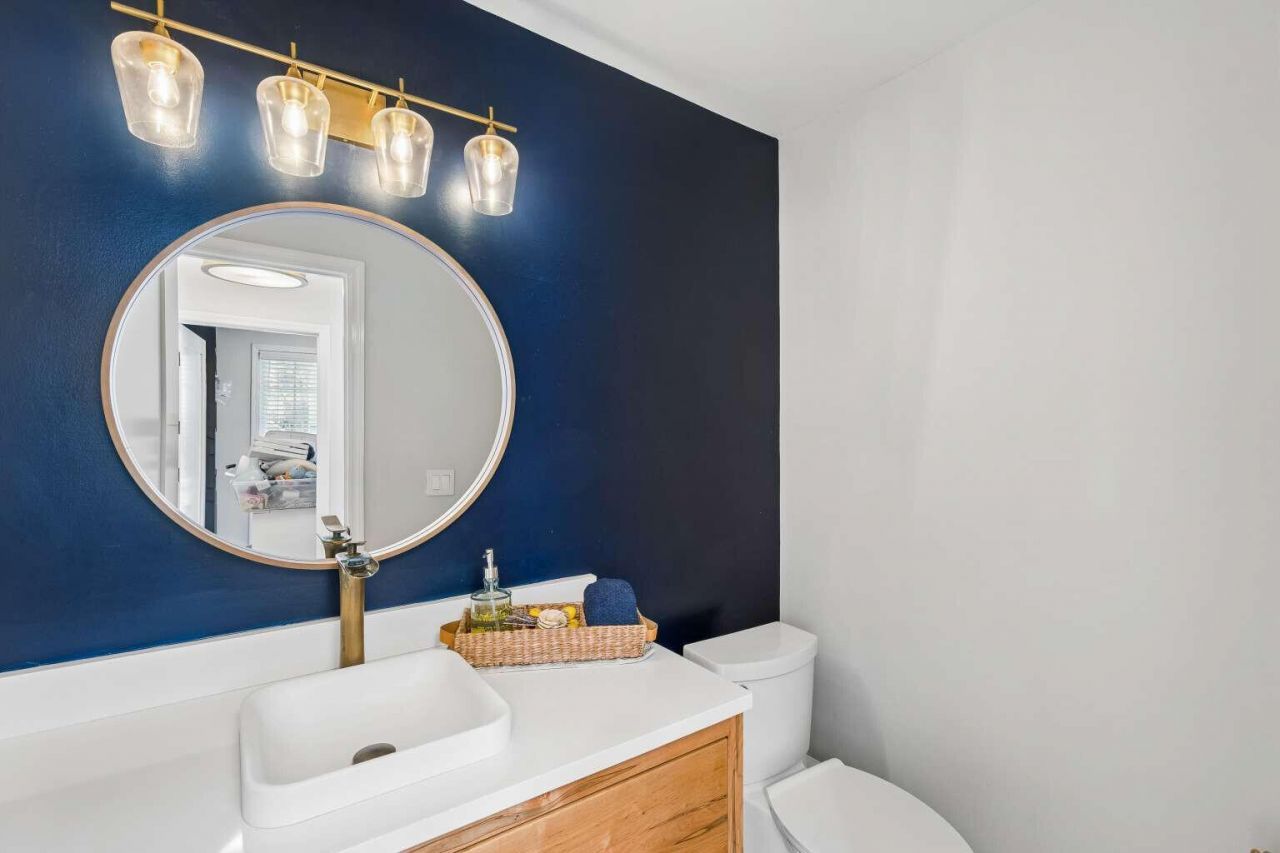 753 Milldenhall Road Photo 19