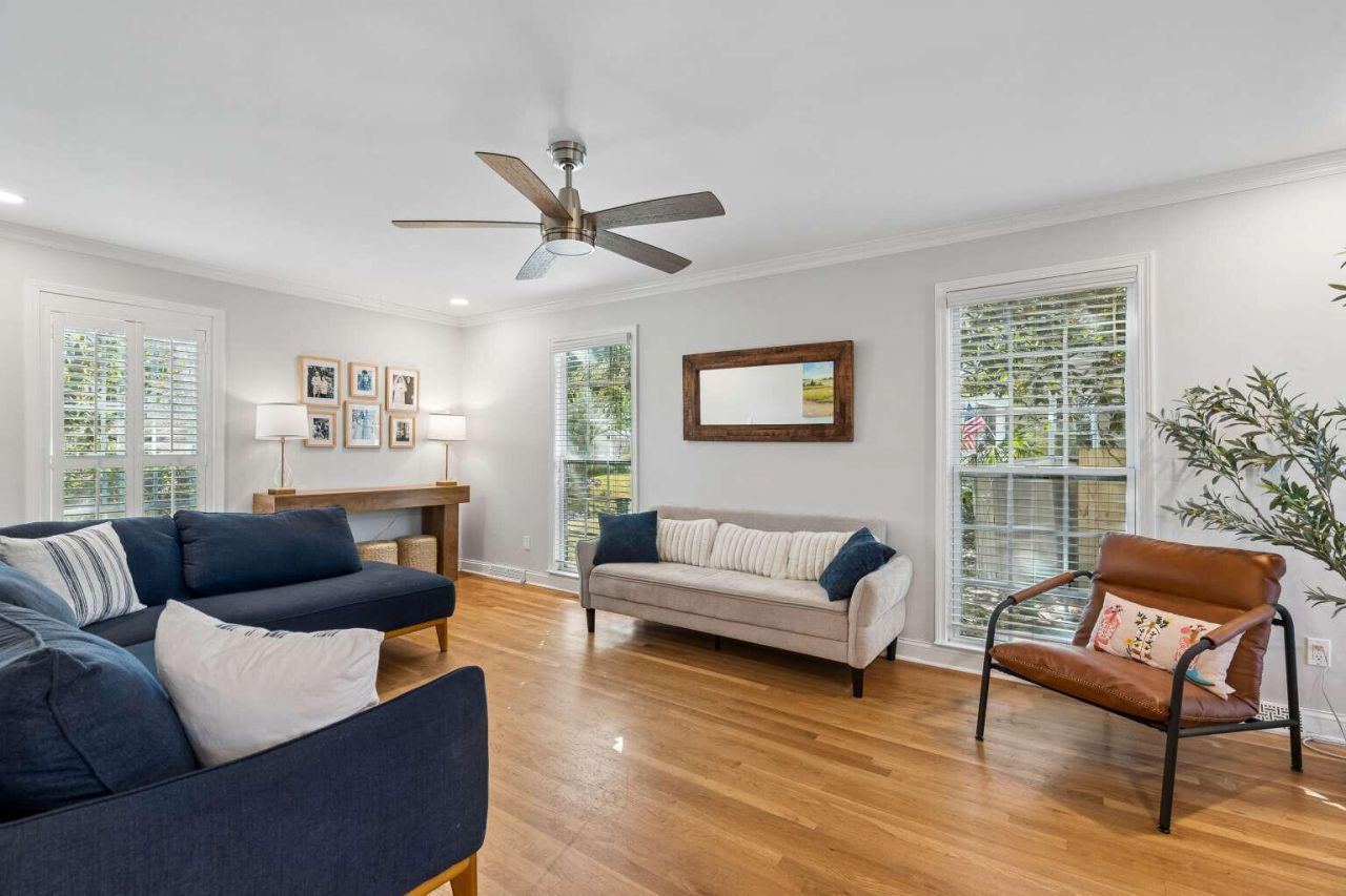 753 Milldenhall Road Photo 9