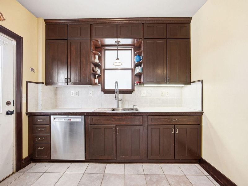 2604 N 4th Street, Columbus, OH 43202 Photo 23