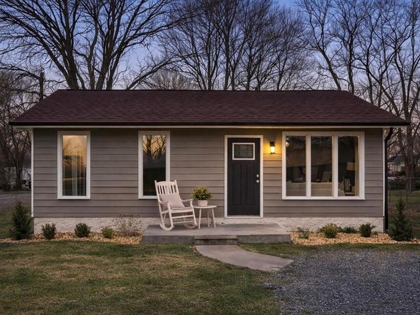 647 SE 4th St, Cleveland, TN 37311