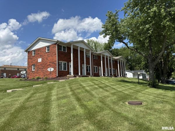 18 PARKVIEW Drive , Unit F, Park View, IA 52748