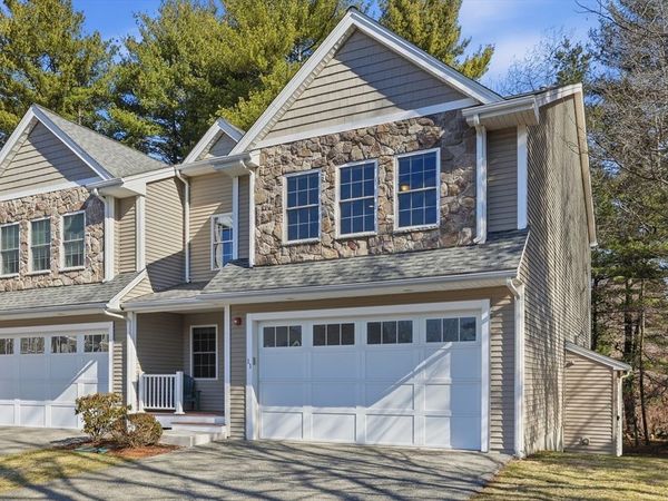 215 Rangeway Rd, Unit 11, Billerica, MA 01862