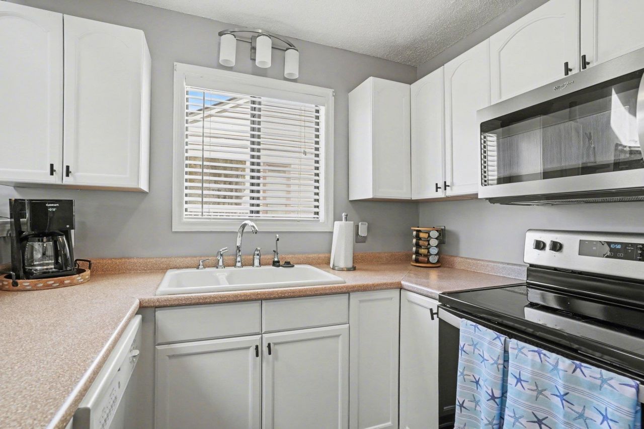 510 Fairwood Lakes Dr. Photo 12