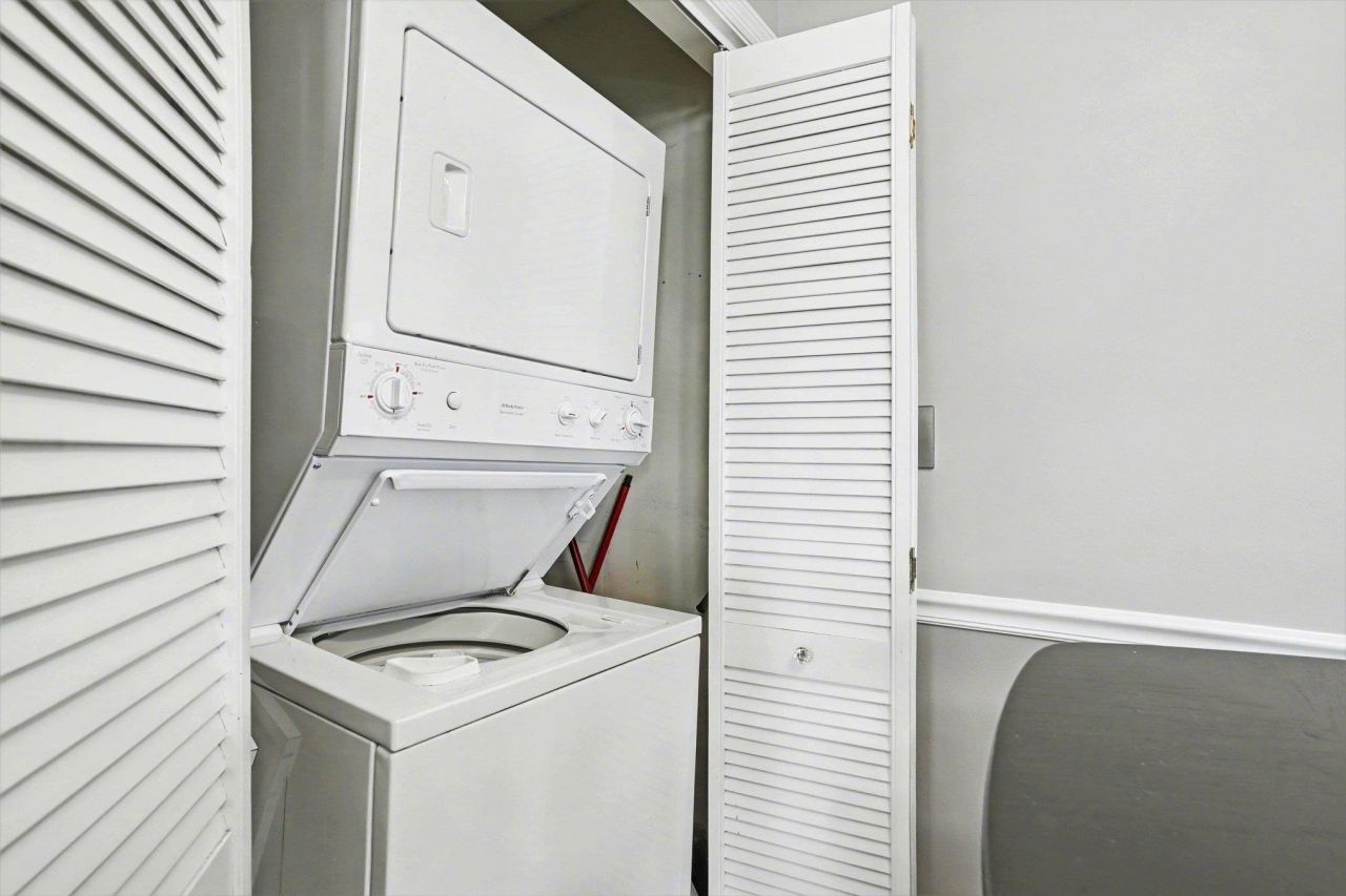 510 Fairwood Lakes Dr. Photo 17