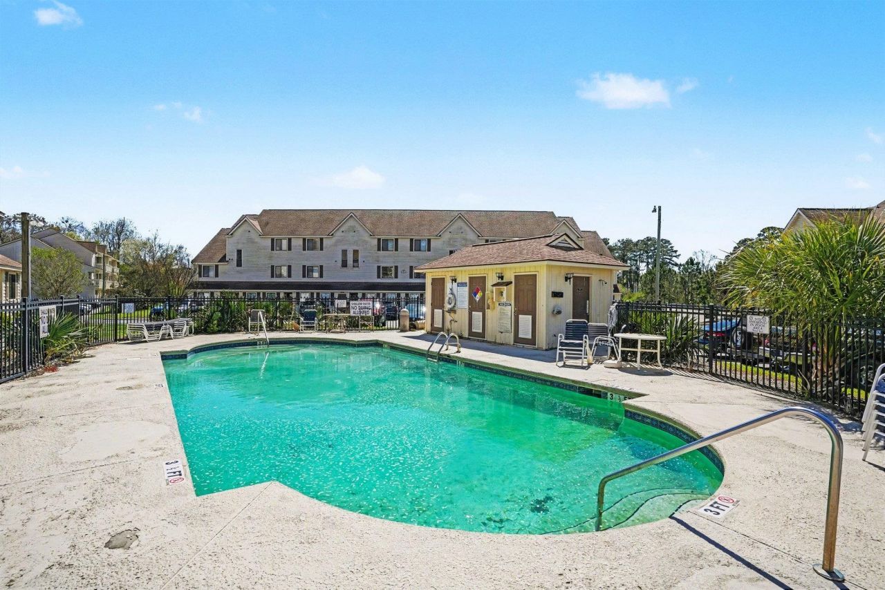 510 Fairwood Lakes Dr. Photo 30