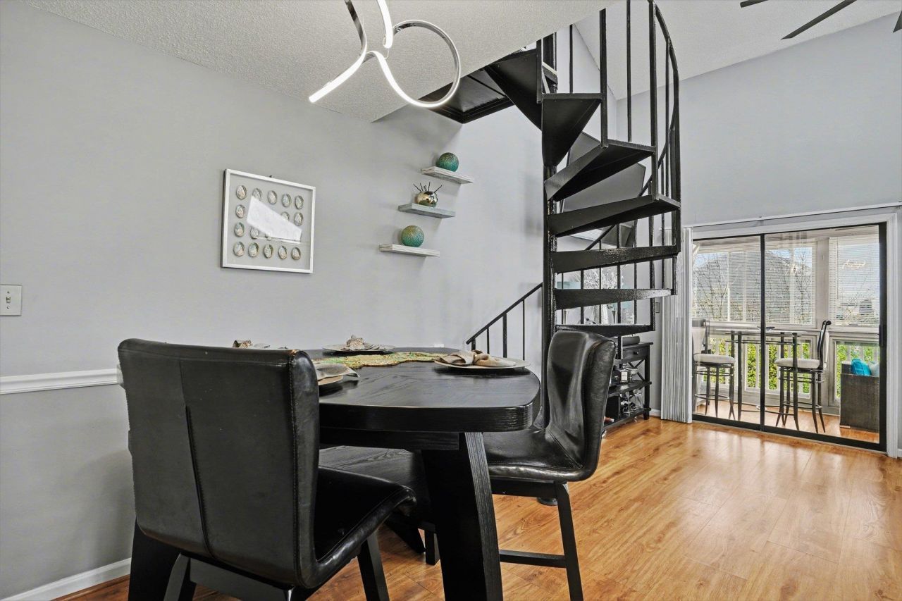 510 Fairwood Lakes Dr. Photo 7