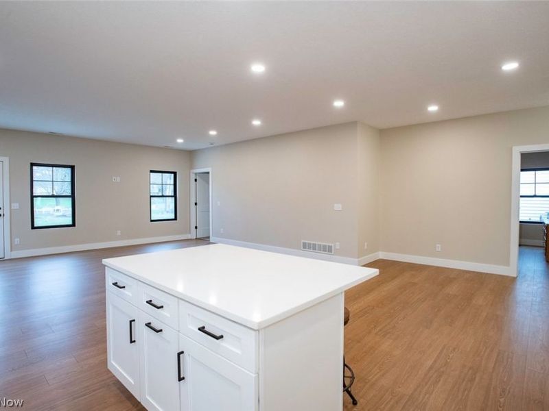 6755 Benedict Drive, Middleburg Heights, OH 44130 Photo 8