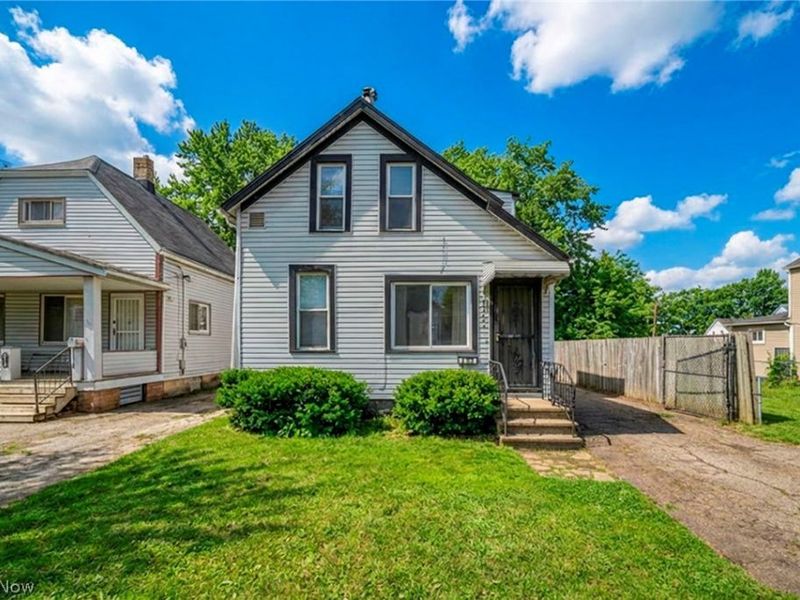 3606 E 54th Street, Cleveland, OH 44105 Photo 2