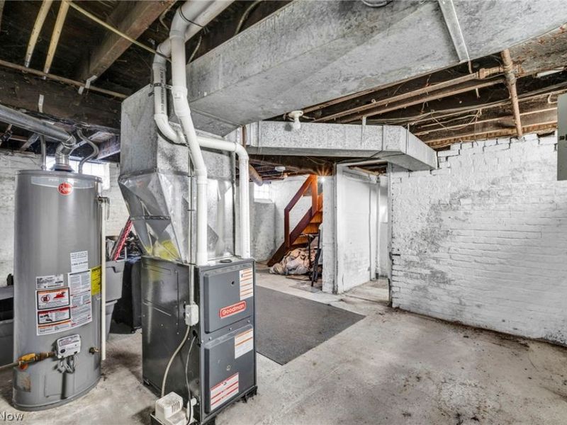 3606 E 54th Street, Cleveland, OH 44105 Photo 24