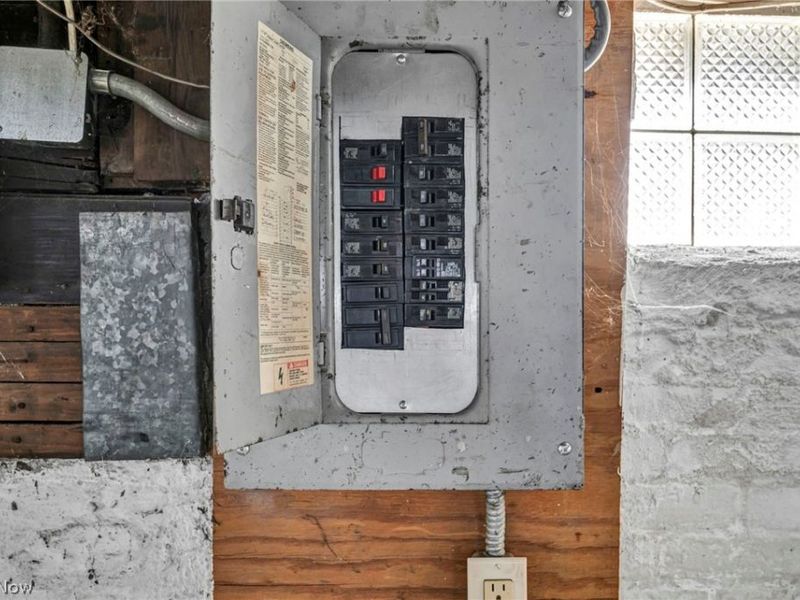 3606 E 54th Street, Cleveland, OH 44105 Photo 28