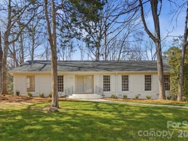 2001 Knickerbocker Drive, Charlotte, NC 28212