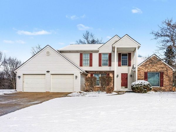 2731 Hunters Point, Kalamazoo, MI 49048