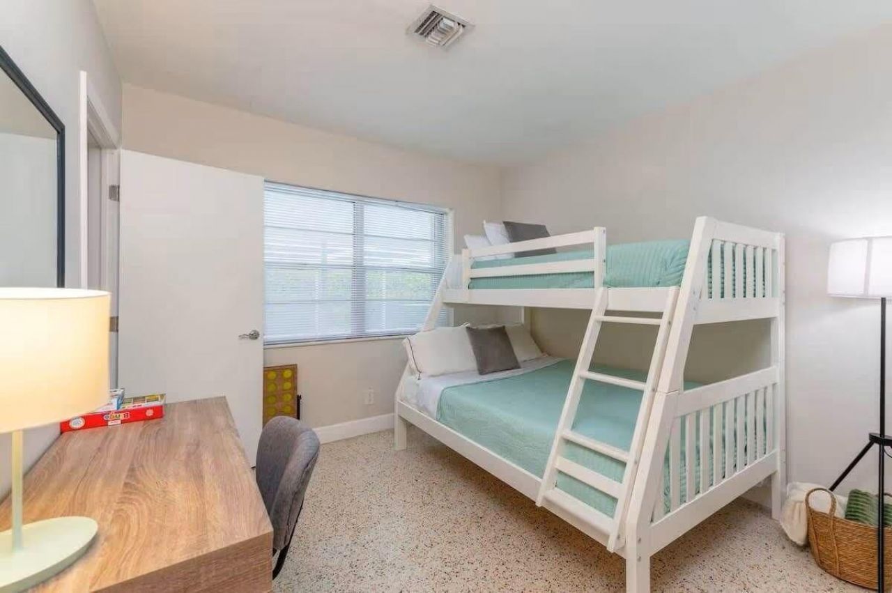 176 SE 27th Place, Boynton Beach, FL 33435 Photo