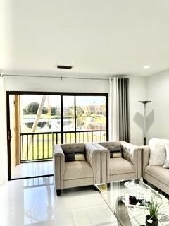 4657 S Fountains Dr Drive S, Unit 207, Lake Worth, FL 33467 Photo