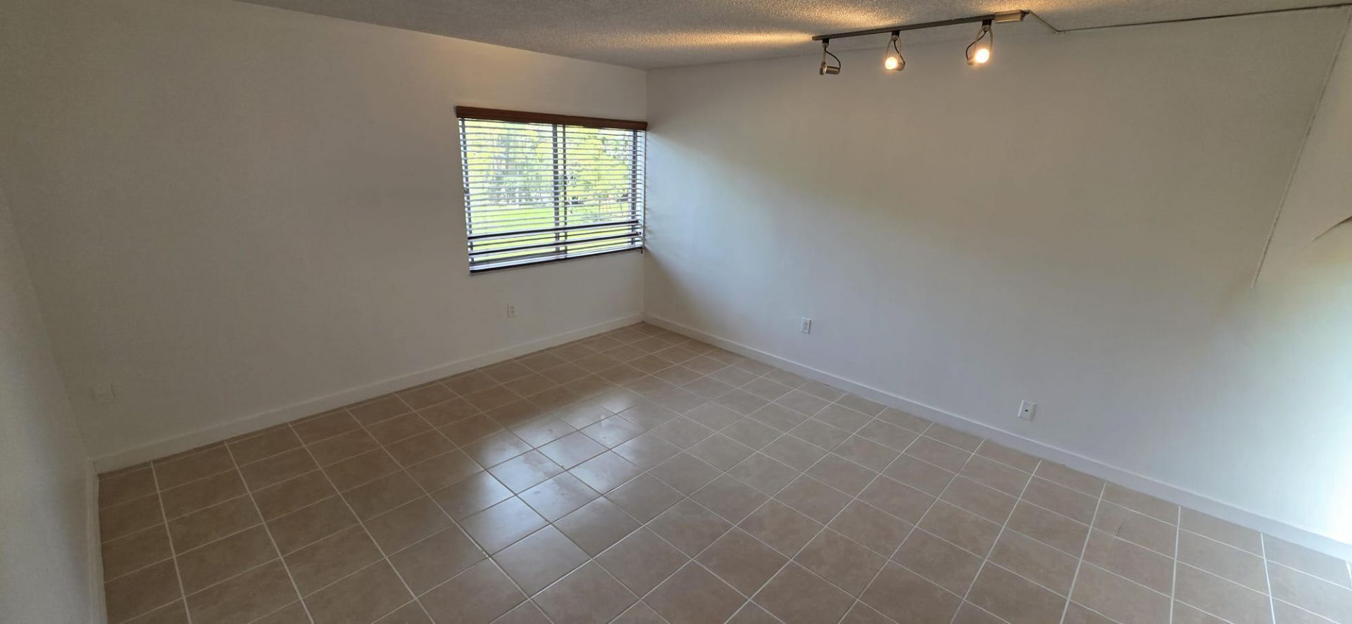 711 N Pine Island Road, Plantation, FL 33324 Photo