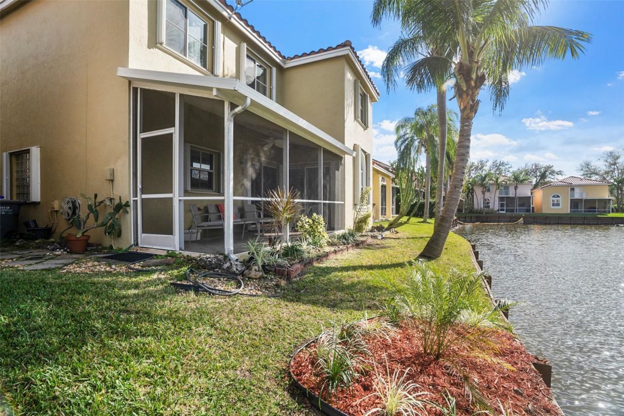 1762 E Trafalgar Circle, Hollywood, FL 33020 Photo