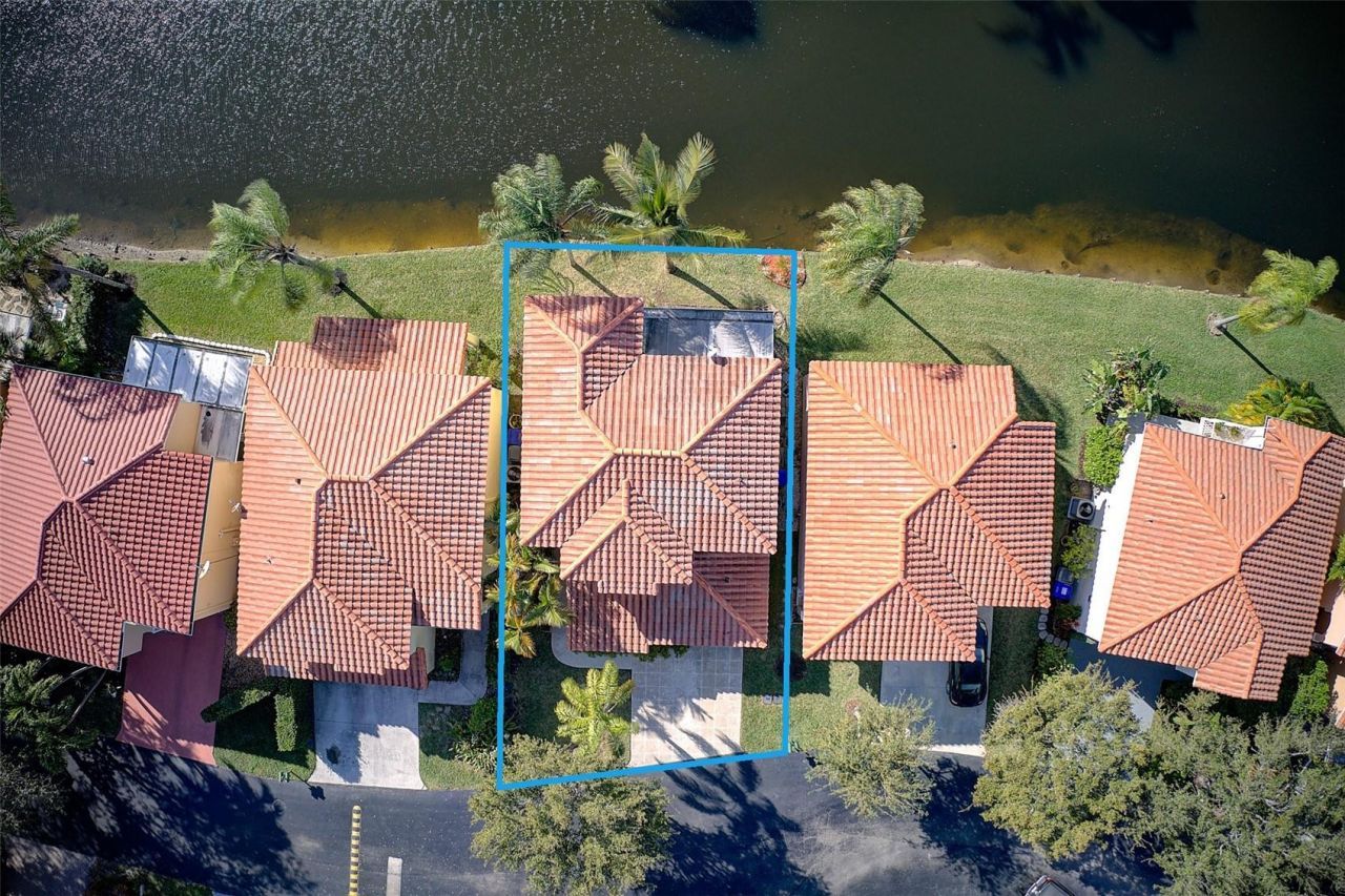 1762 E Trafalgar Circle, Hollywood, FL 33020 Photo