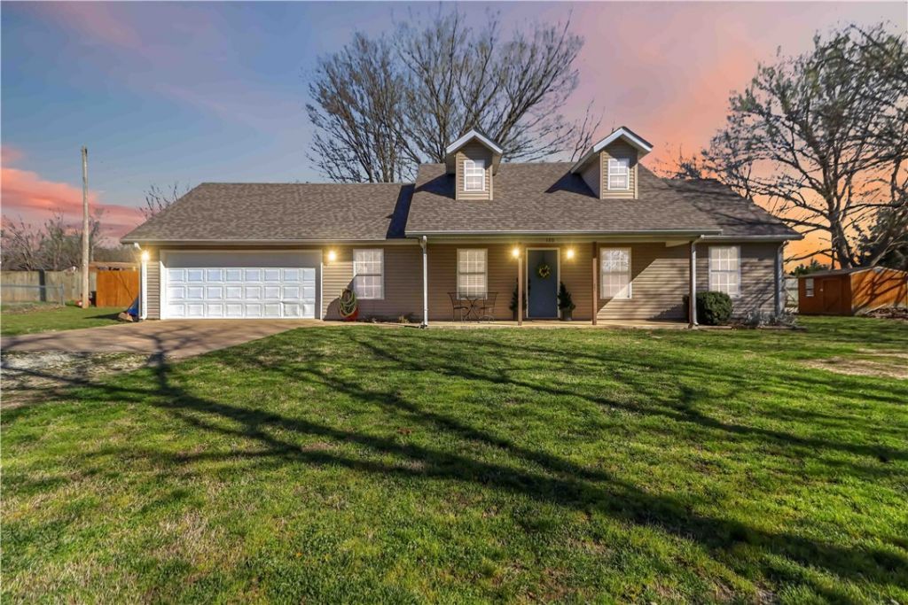 180 Quincy Avenue, Lincoln, AR 72744 Main Photo