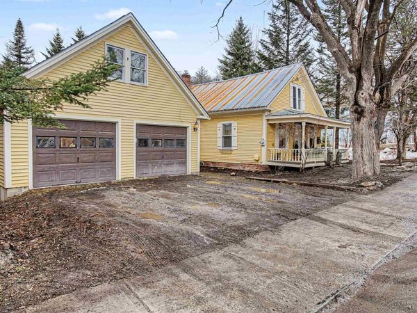 86 Stowe Street, Waterbury, VT 05676