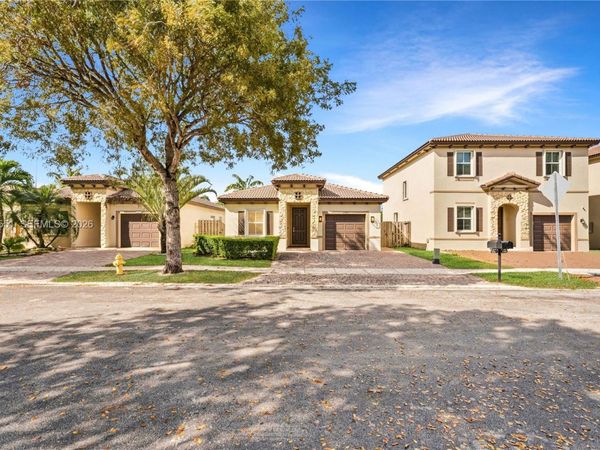 2381 NE 4th St, Homestead, FL 33033