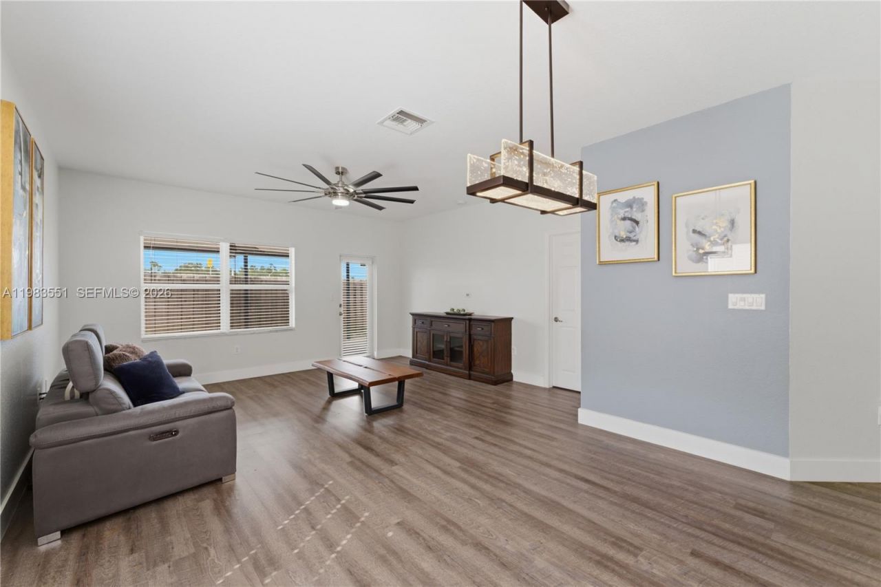 2381 NE 4th St, Homestead, FL 33033 Photo