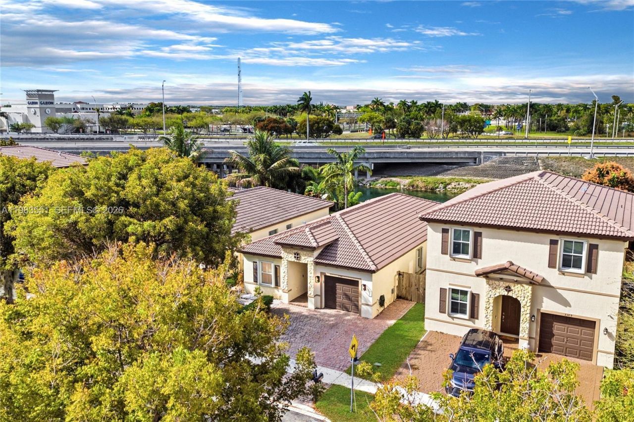 2381 NE 4th St, Homestead, FL 33033 Photo