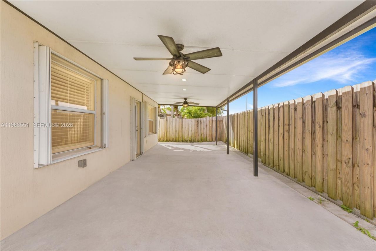 2381 NE 4th St, Homestead, FL 33033 Photo