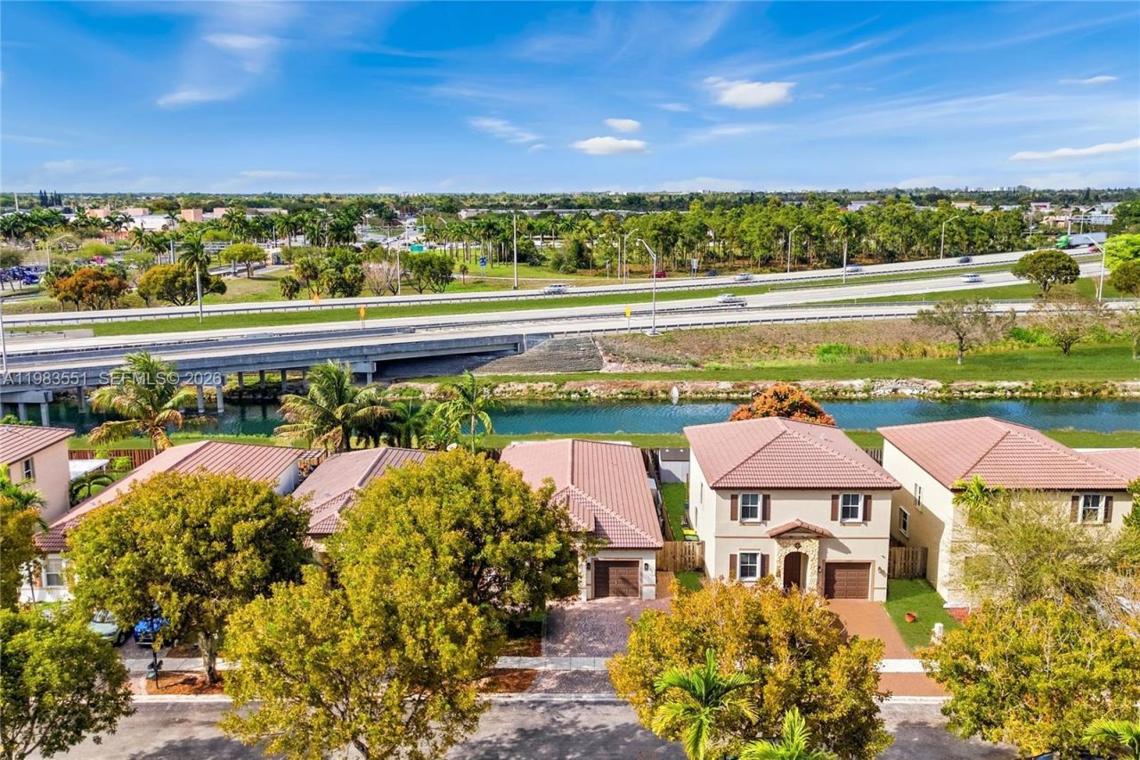 2381 NE 4th St, Homestead, FL 33033 Photo