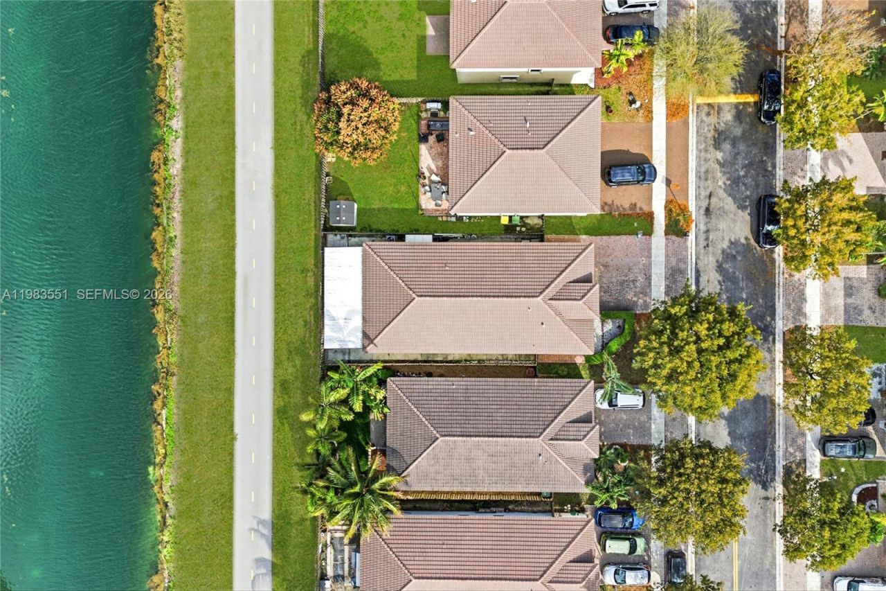 2381 NE 4th St, Homestead, FL 33033 Photo