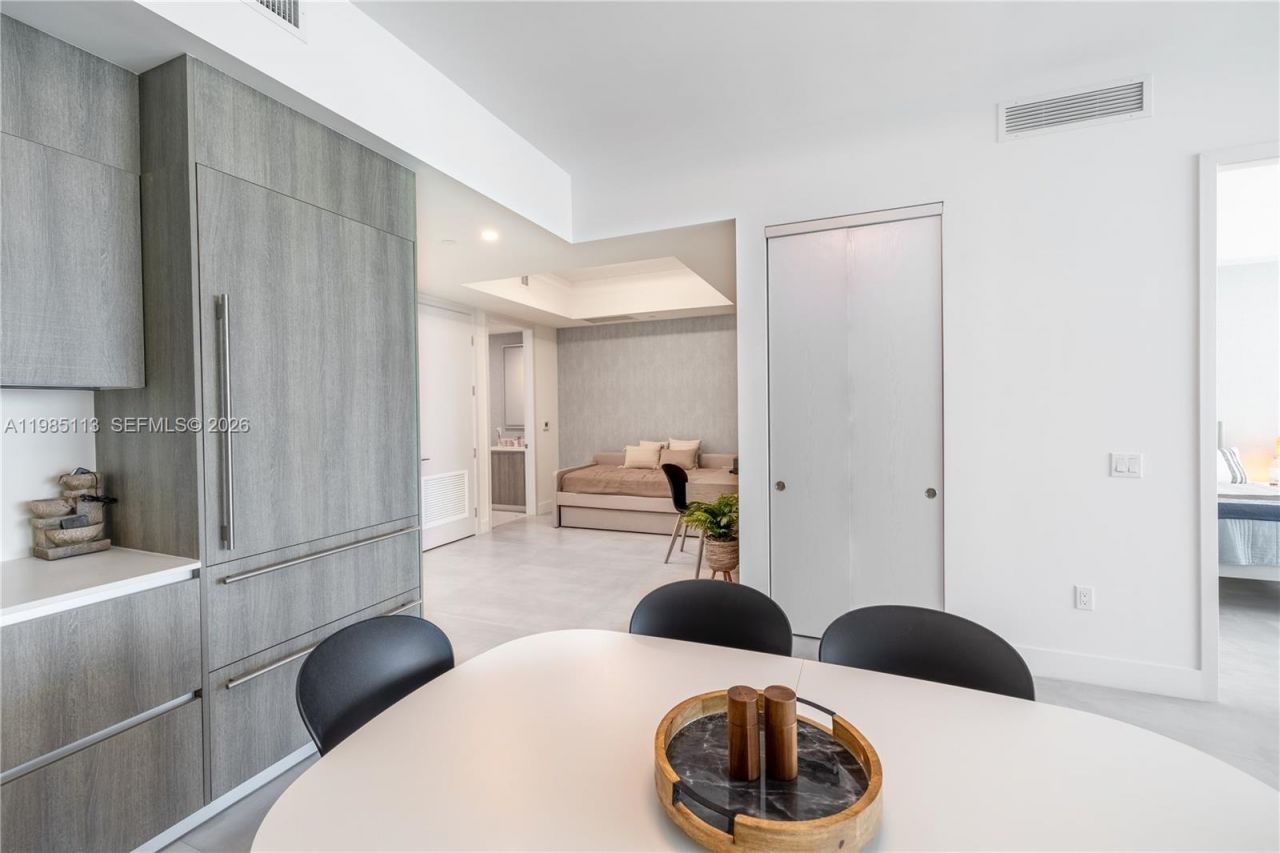 17550 Collins Ave , Unit 1202, Sunny Isles Beach, FL 33160 Photo