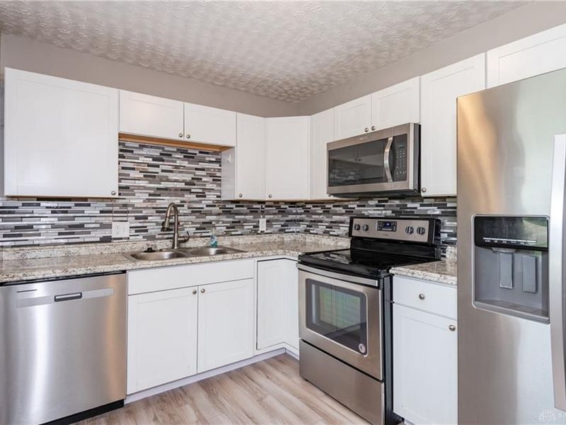 3801 Valleywood Drive, Kettering, OH 45429 Photo 12