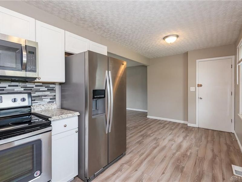 3801 Valleywood Drive, Kettering, OH 45429 Photo 14