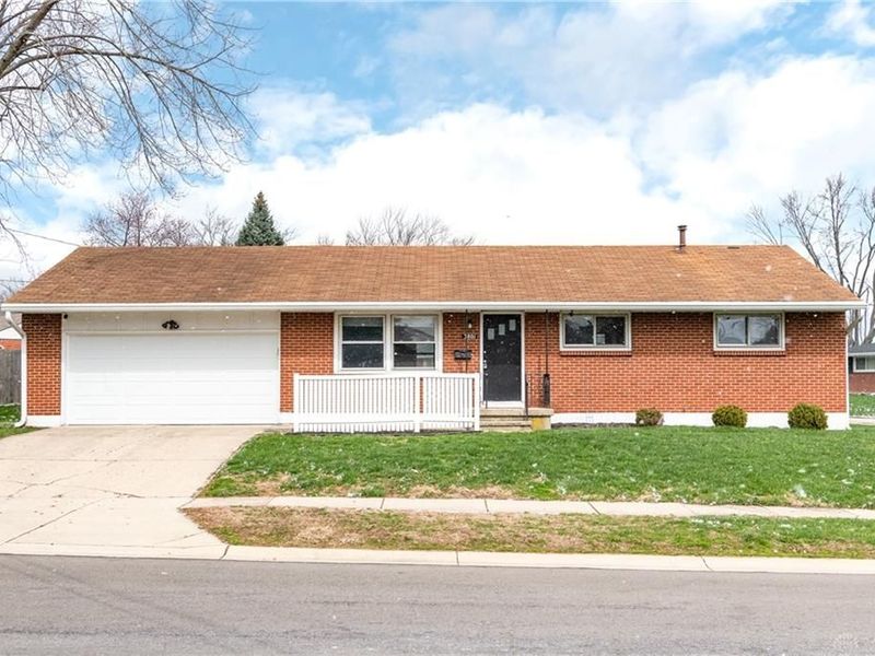 3801 Valleywood Drive, Kettering, OH 45429 Photo 2