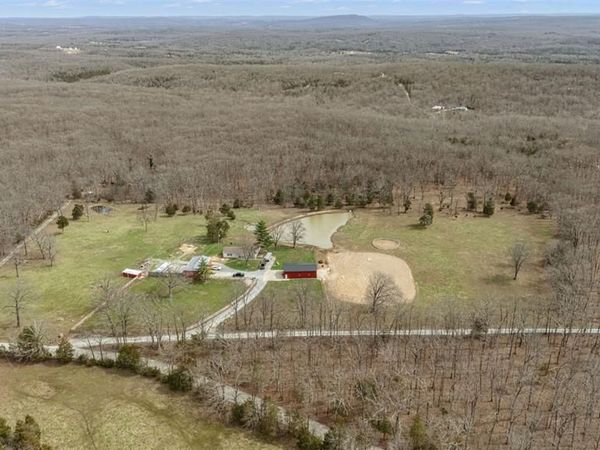 1084 Fawn Lane , Doe Run, MO 63637