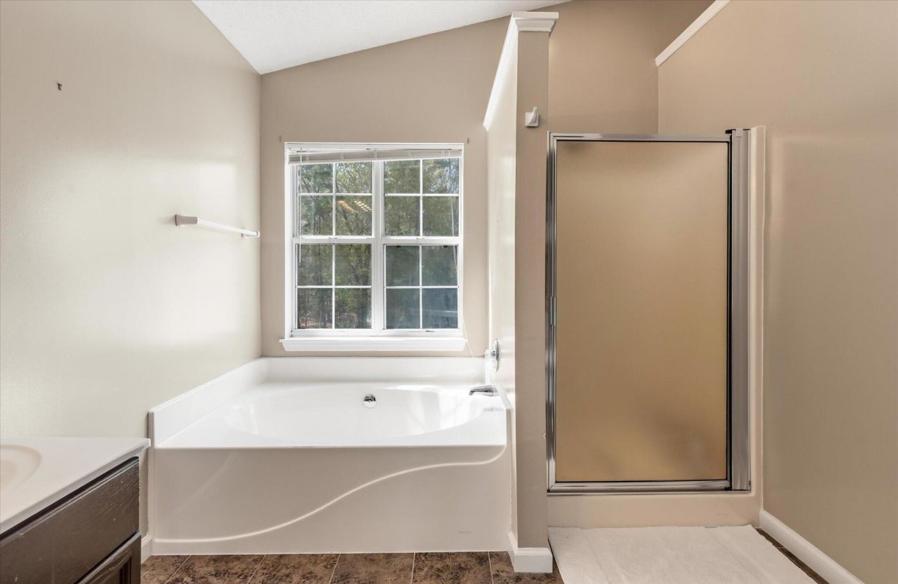 405 Manorwood Lane Photo 26