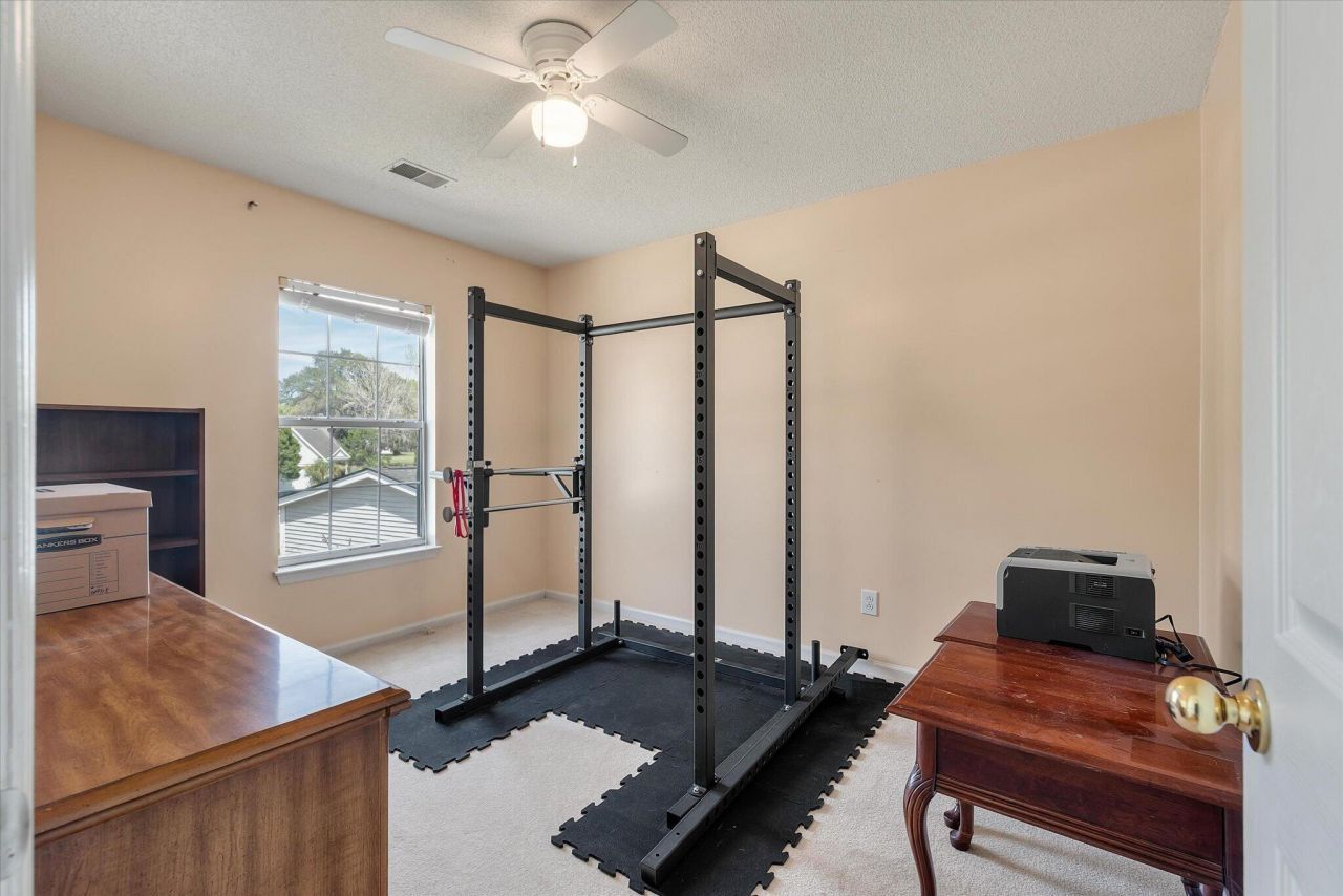 405 Manorwood Lane Photo 30