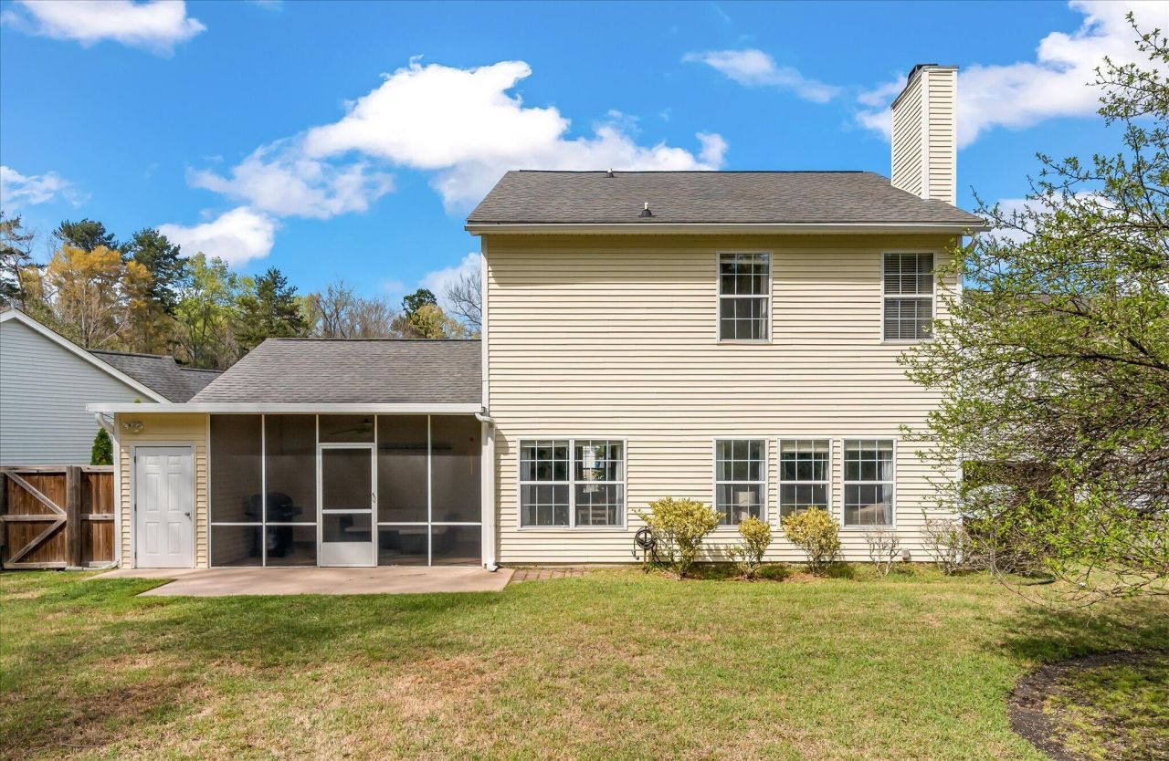 405 Manorwood Lane Photo 36