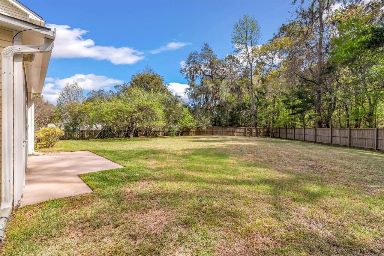 405 Manorwood Lane Photo 37