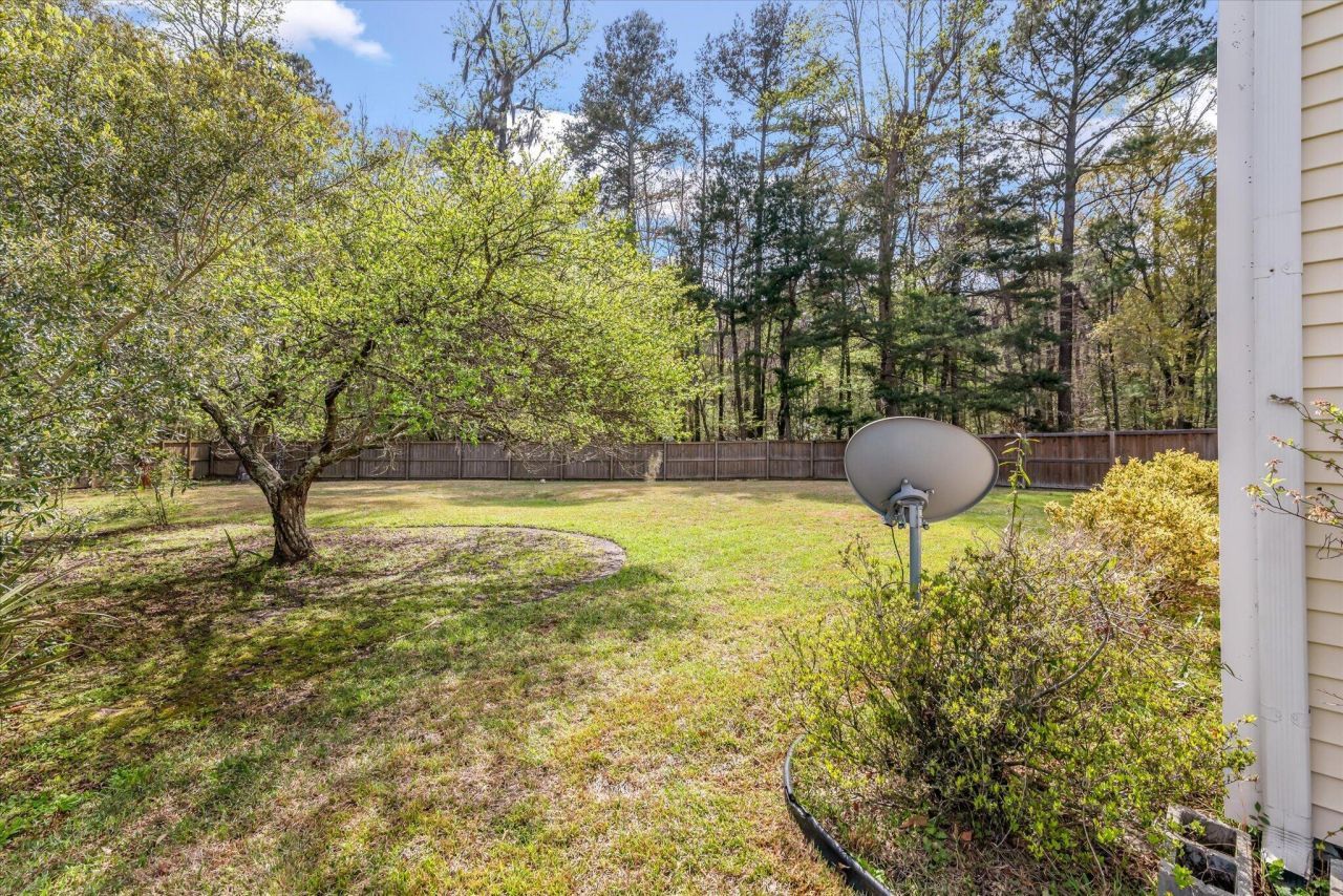 405 Manorwood Lane Photo 38