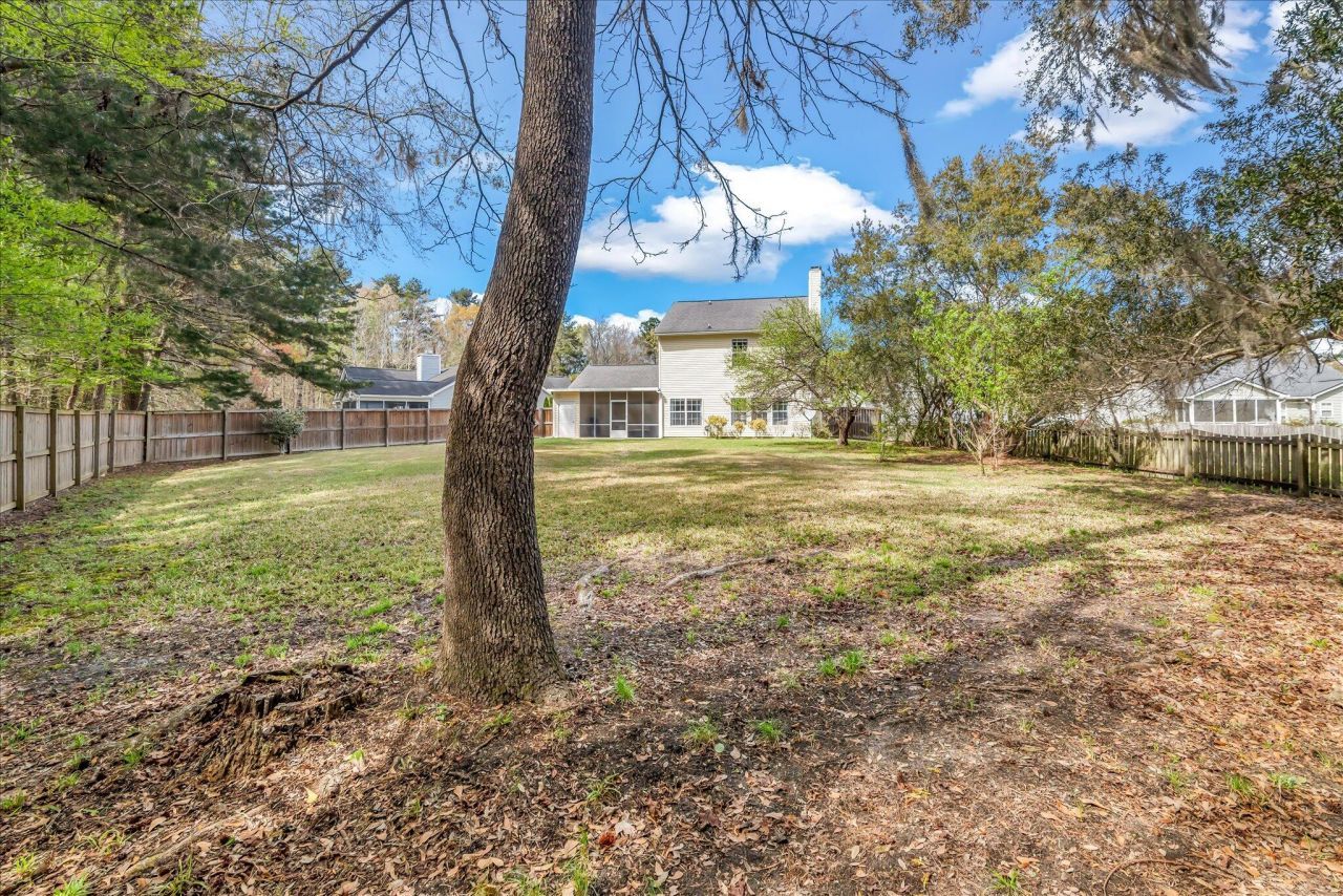 405 Manorwood Lane Photo 39