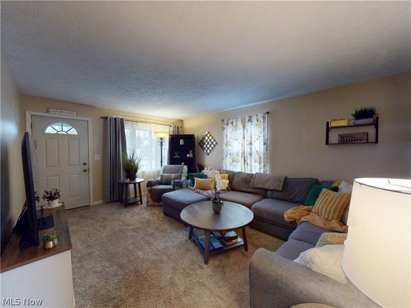 1405 35th Street NW, Canton, OH 44709 Photo 2