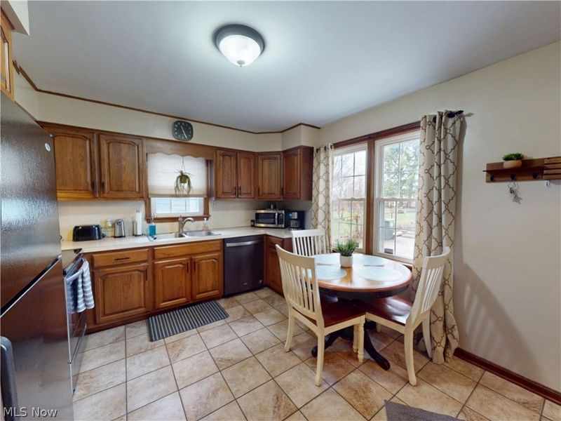 1405 35th Street NW, Canton, OH 44709 Photo 4