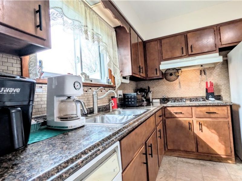 831 Mill Street, Conneaut, OH 44030 Photo 9