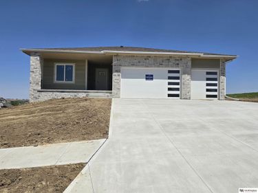 17118 Cora Street, Bennington, NE 68007