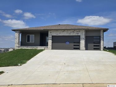 17118 Cora Street, Bennington, NE 68007