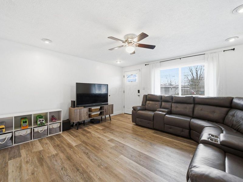 3371 Devin Road, Grove City, OH 43123 Photo 4