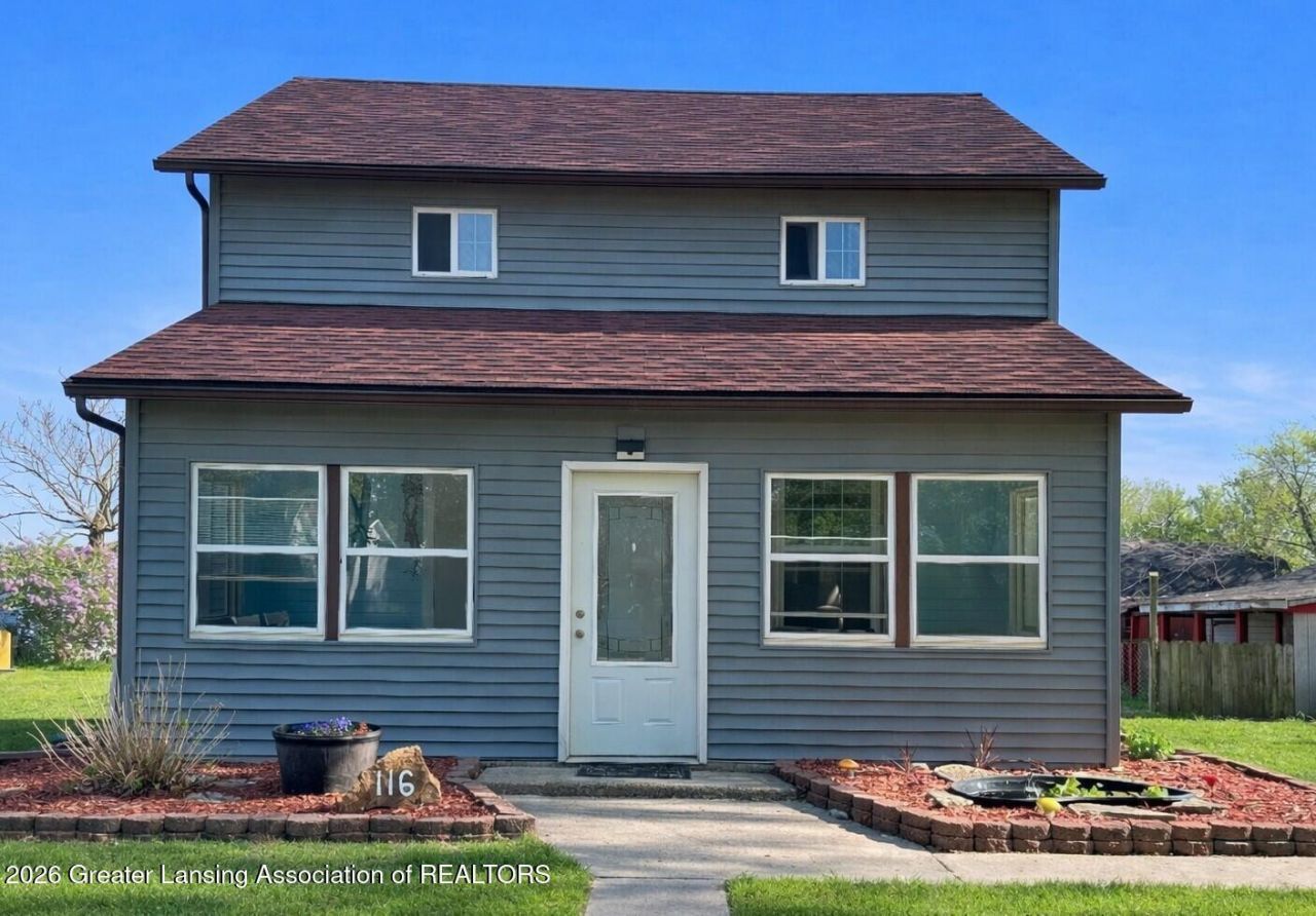 116 E First Street, Charlotte, MI 48813 Main Photo