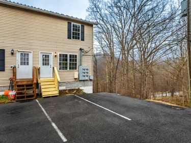 611 Vista Oaks Drive, Fairmont, WV 26554